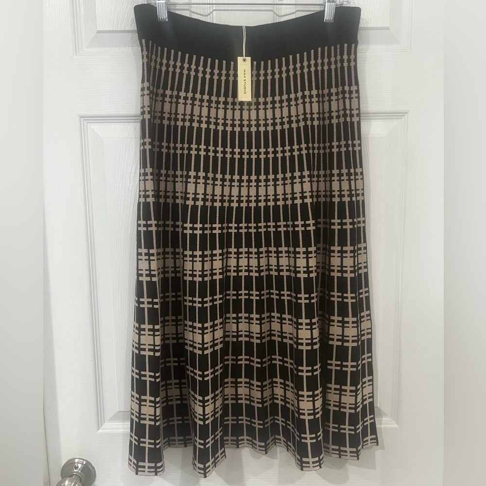 Max Studio Knee Length Sweater Knit Skirt - Picture 2 of 6